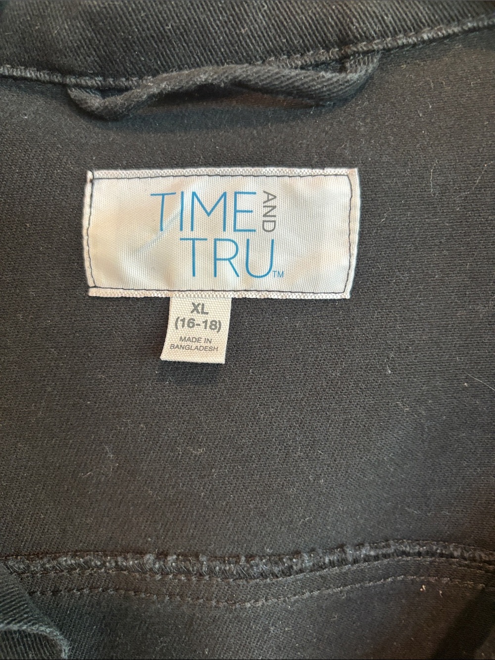 Time and Tru Black Denim Jacket for Women - Picture 3 of 4